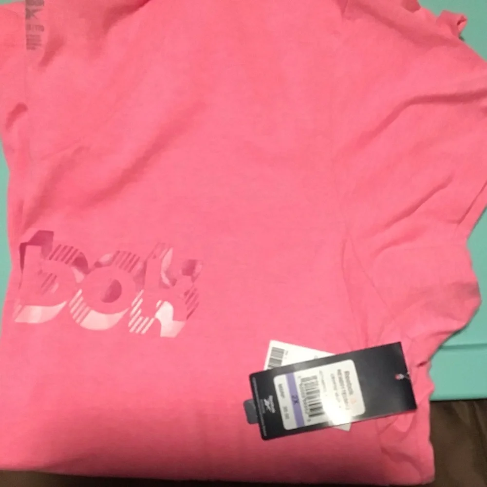 NEW Plus size Reebok top - Picture 2 of 2